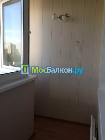 Отделка балкона и лоджии пластиковыми ПВХ панелями в Домодедово от компании МосБалкон