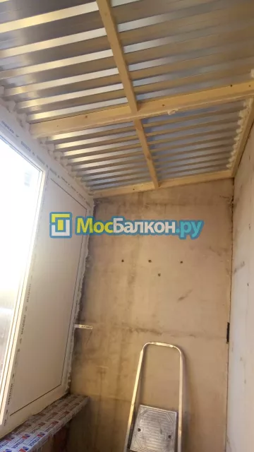 Крыша на балконе в Домодедово монтаж и ремонт по выгодной цене от МосБалкон