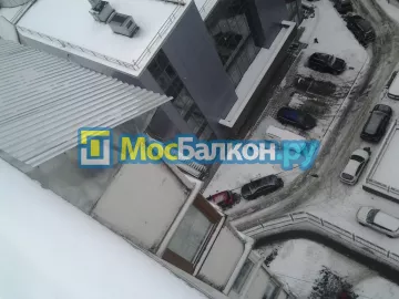 Крыша на балконе в Домодедово монтаж и ремонт по выгодной цене от МосБалкон