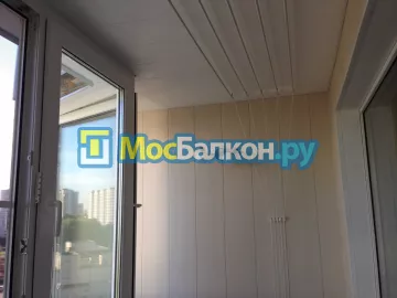 Отделка балкона и лоджии пластиковыми ПВХ панелями в Домодедово от компании МосБалкон