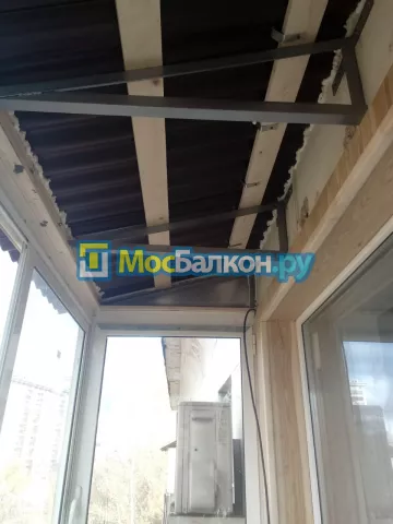 Крыша на балконе в Домодедово монтаж и ремонт по выгодной цене от МосБалкон