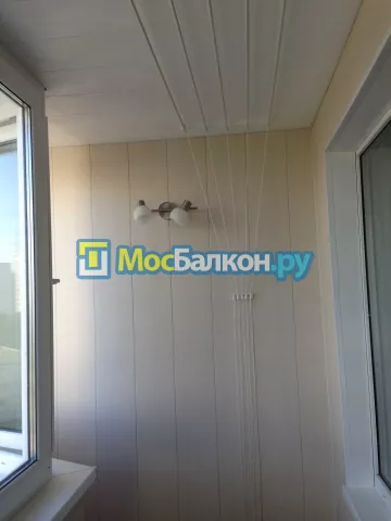 Отделка балкона и лоджии пластиковыми ПВХ панелями в Домодедово от компании МосБалкон