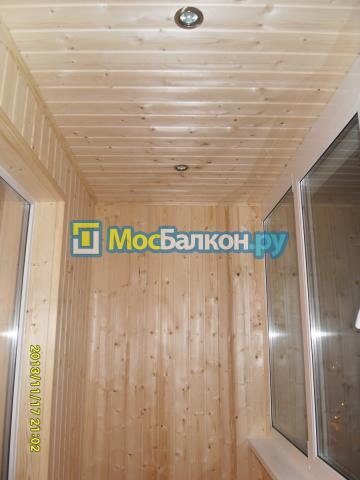 Отделка лоджии деревом