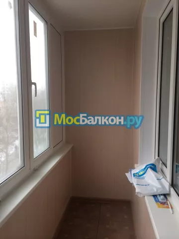 Отделка балкона и лоджии пластиковыми ПВХ панелями в Домодедово от компании МосБалкон