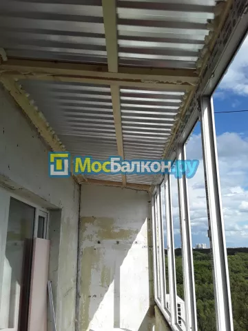 Крыша на балконе в Домодедово монтаж и ремонт по выгодной цене от МосБалкон