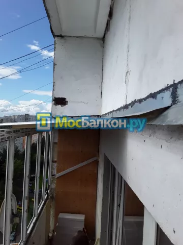 Крыша на балконе в Домодедово монтаж и ремонт по выгодной цене от МосБалкон