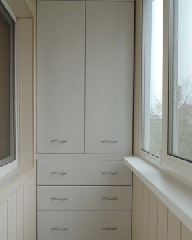 Возможно заказать готовый шкаф типа пенал для балкона со встроенными ящиками?